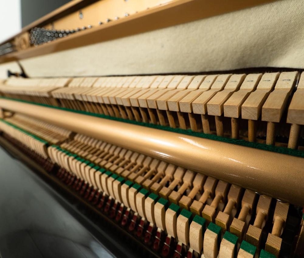 Pearl River 46 UP118M Upright Piano Polished Ebony SN: 308819