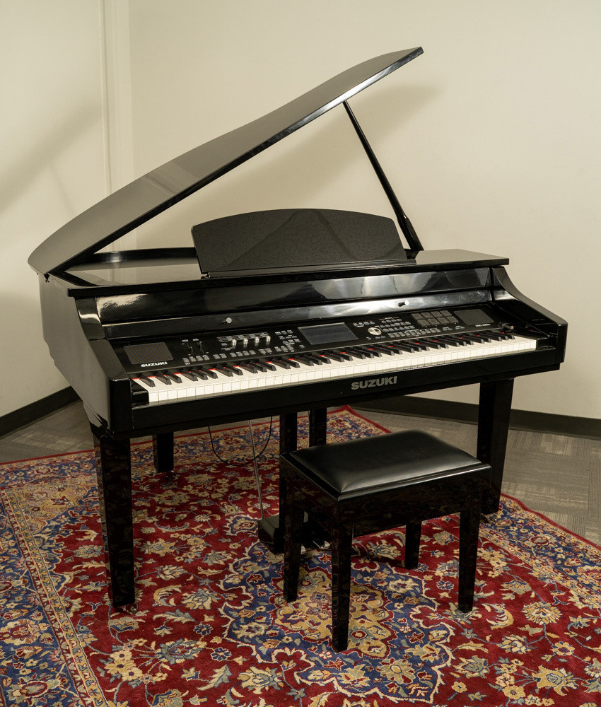 Suzuki MDG-400TS Digital Piano Polished Ebony SN: S174549